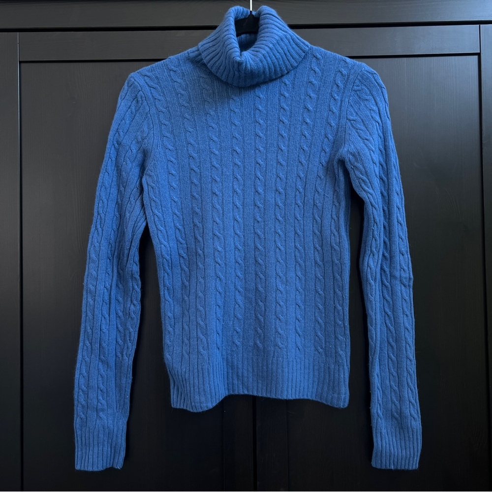 J. Crew Vintage Cableknit Turtleneck Merino/Cashmere Blend Size M Cerulean Blue